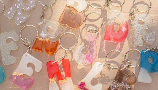 What’s the Difference Between Acrylic Keychains and Epoxy Keychains?